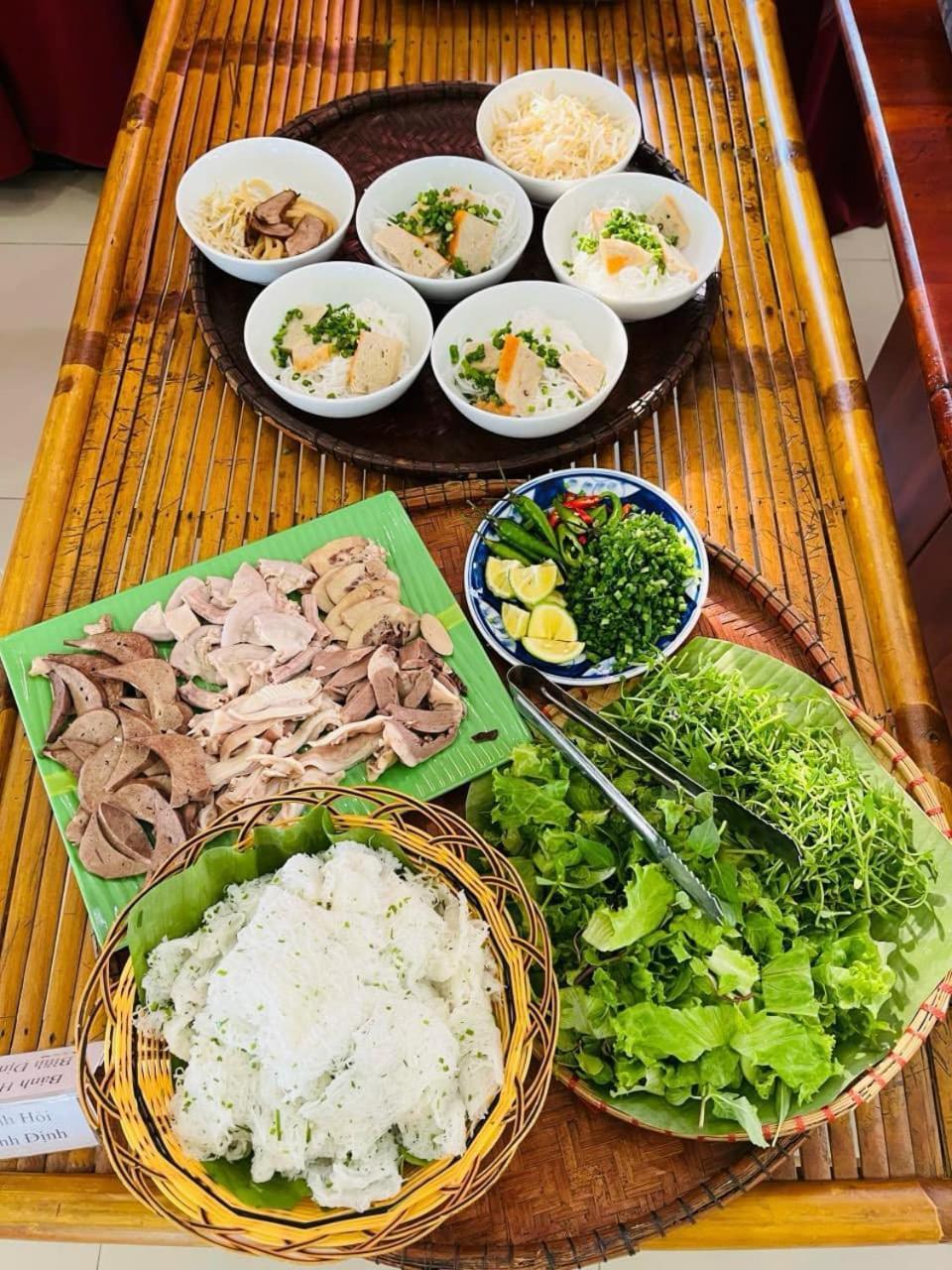 Phuong Dong Hotel Dn By -Bay Luxury Da Nang Exteriör bild